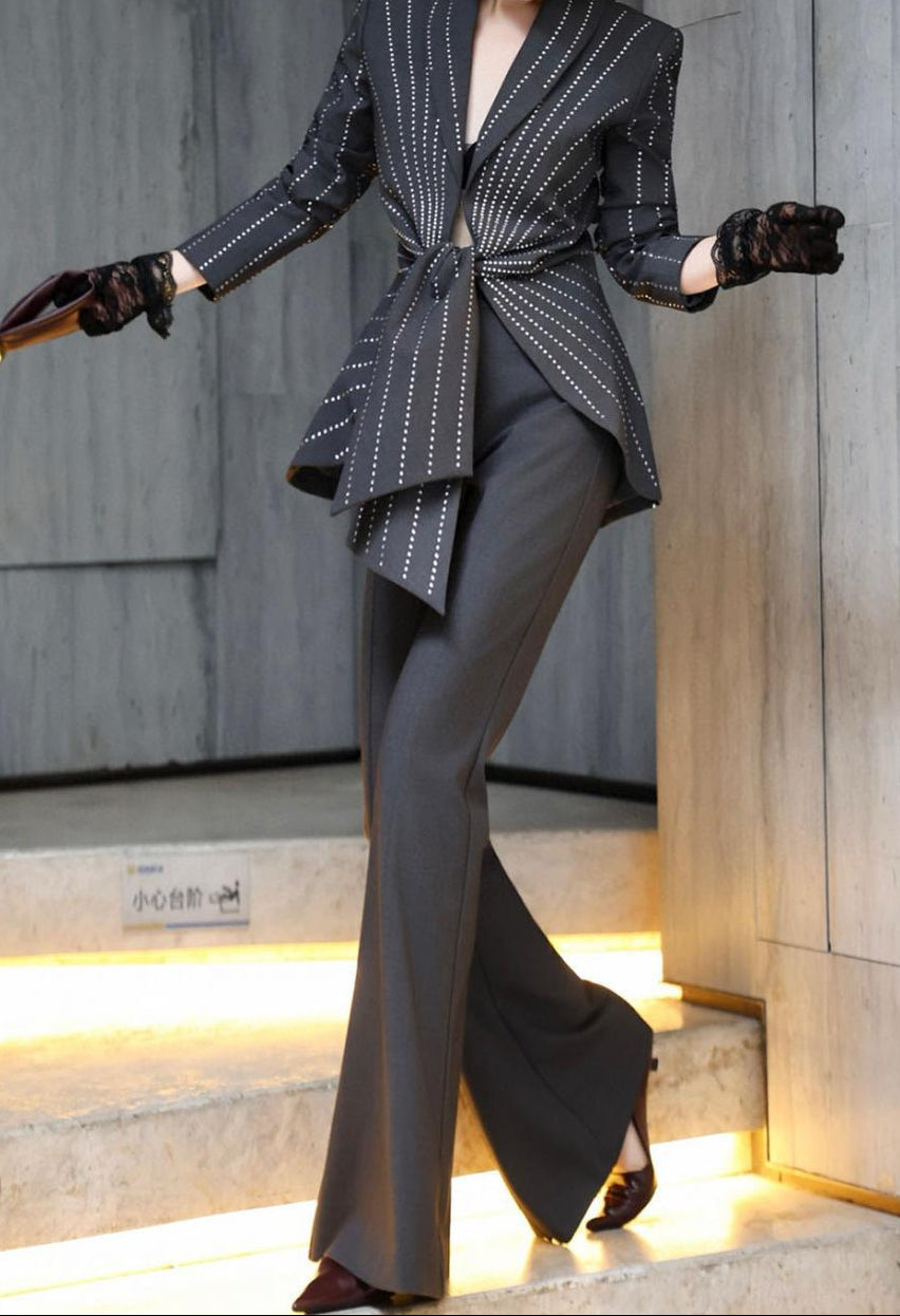 سترة ببلوم مزخرفة مع بنطلون واسع – نوير