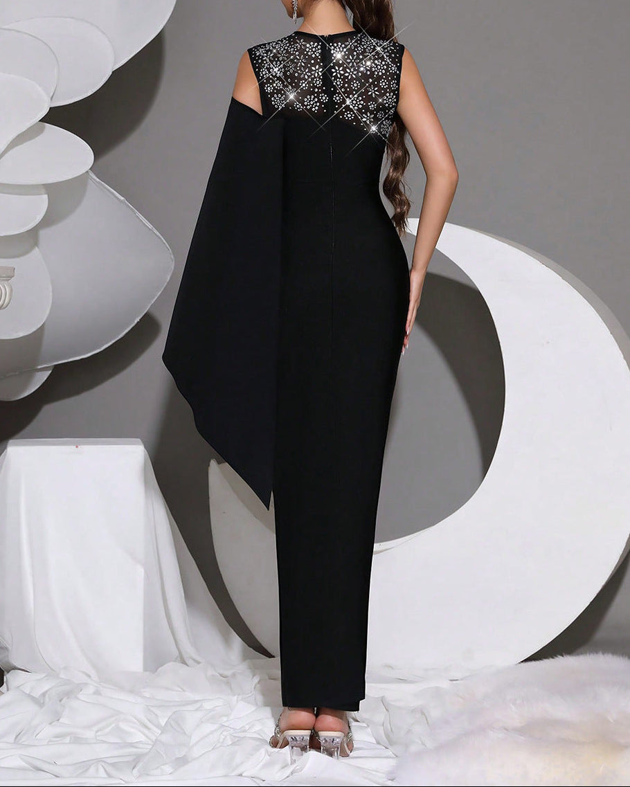 فستان عمودي بدون أكمام مع شبكة مزينة وكاب جانبي - نوار