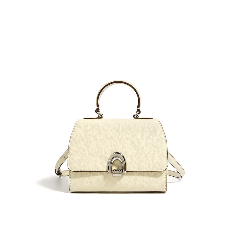 geweven rieten draagtas met dubbele leren handvatten – LÉONIE 