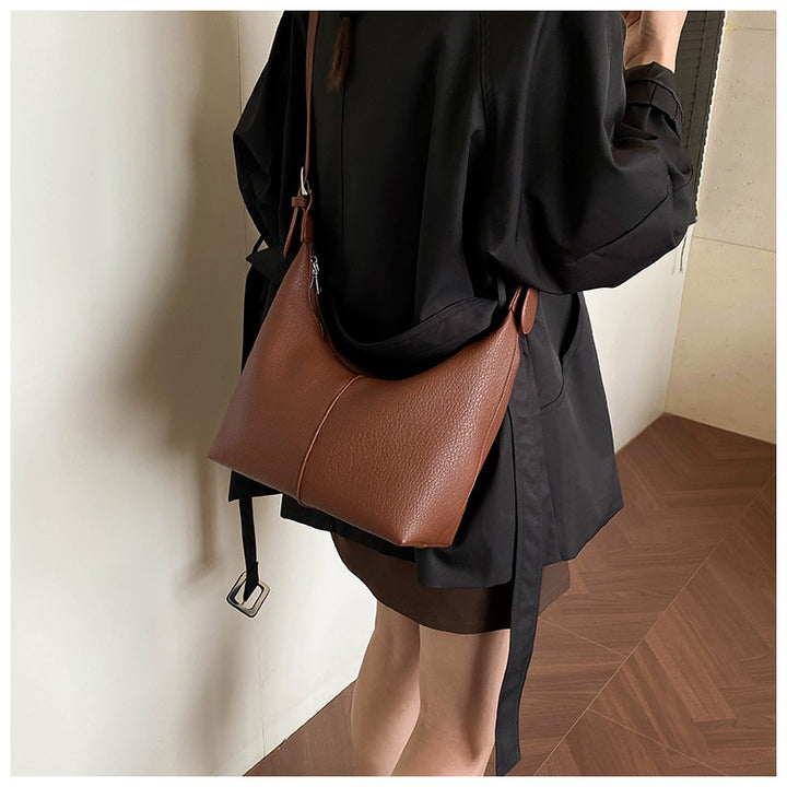 gewebte Rattan-Tragetasche mit doppelten Ledergriffen – LÉONIE 