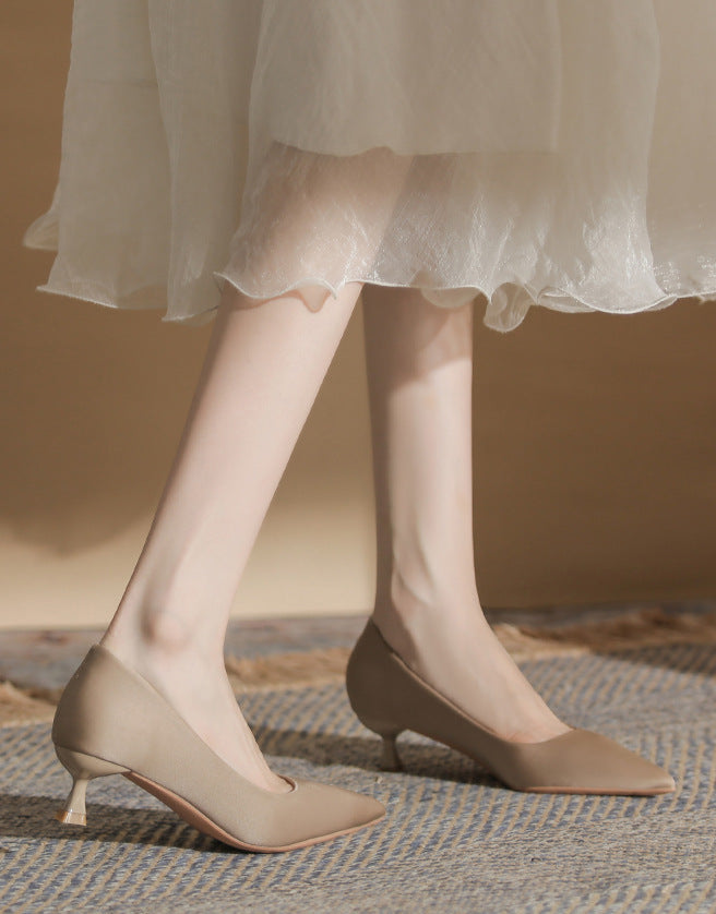 pointed-toe pumps with flared kitten heel – SERENALI