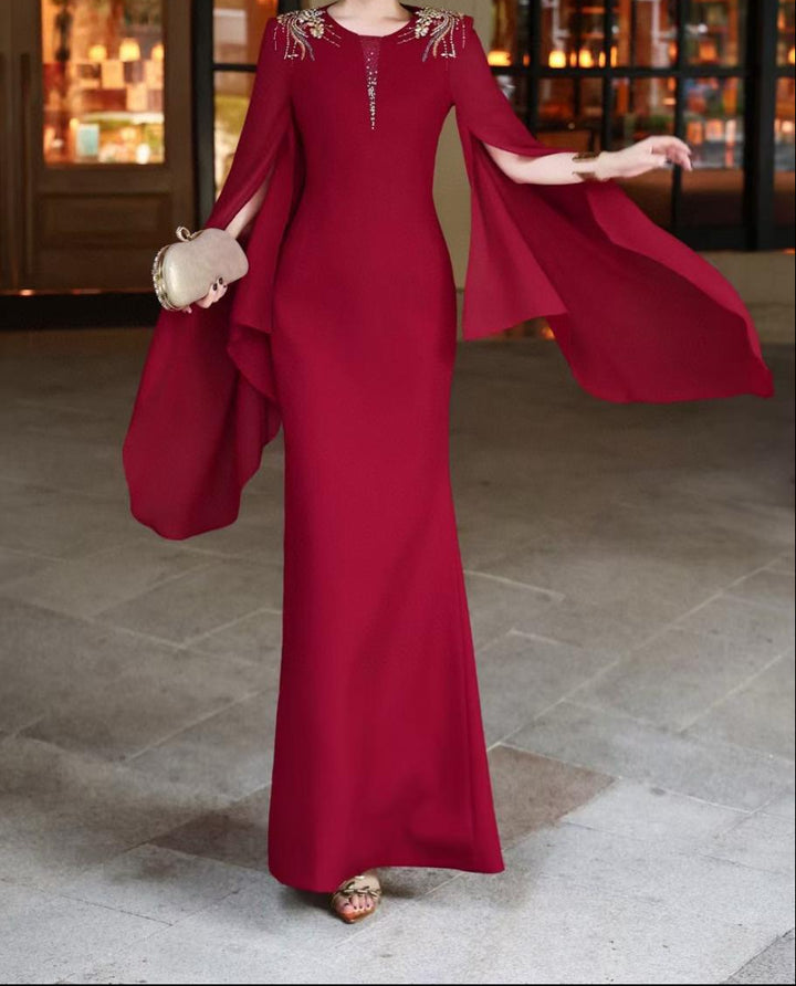 فستان حورية البحر بأكمام كاب وأكتاف مزينة – روزابيل