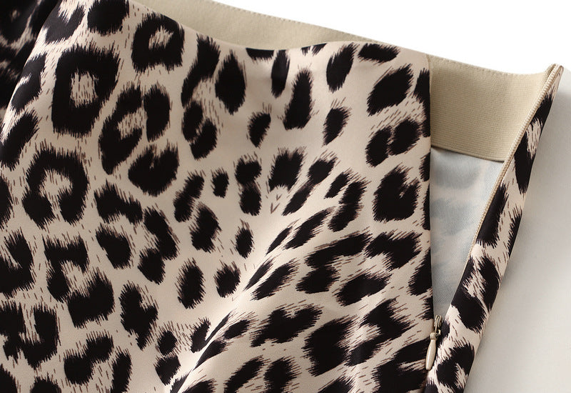 تنورة ميدي بقصة A وطبعة زهور أحادية اللون – إلارا