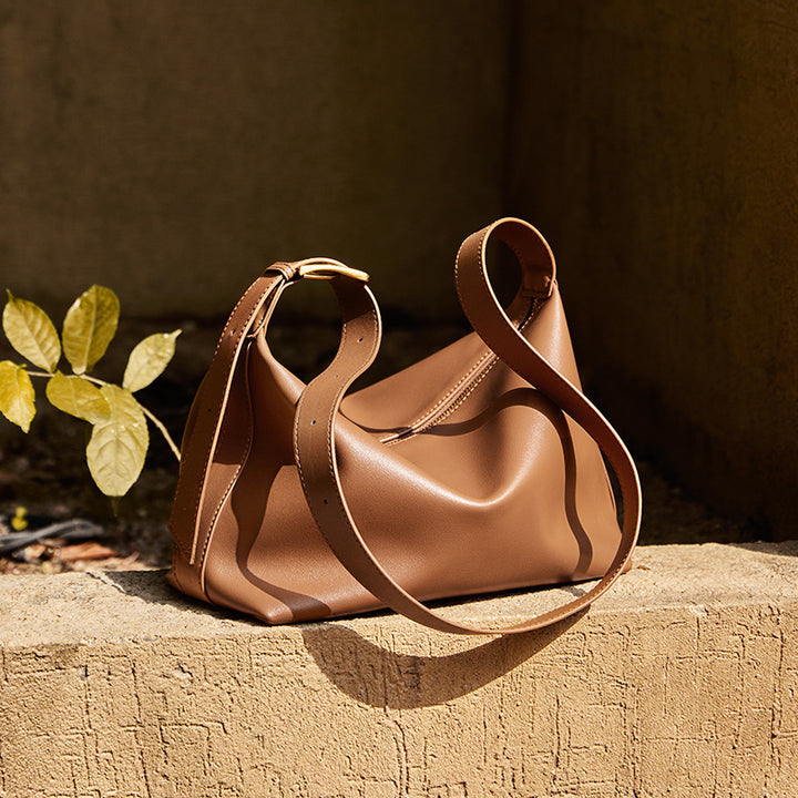 geweven rieten draagtas met dubbele leren handvatten – LÉONIE 