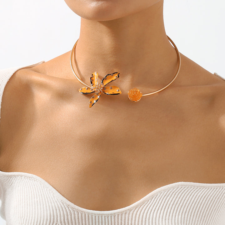 多彩链项链，带有珐琅海洋饰物 - CORALIA 