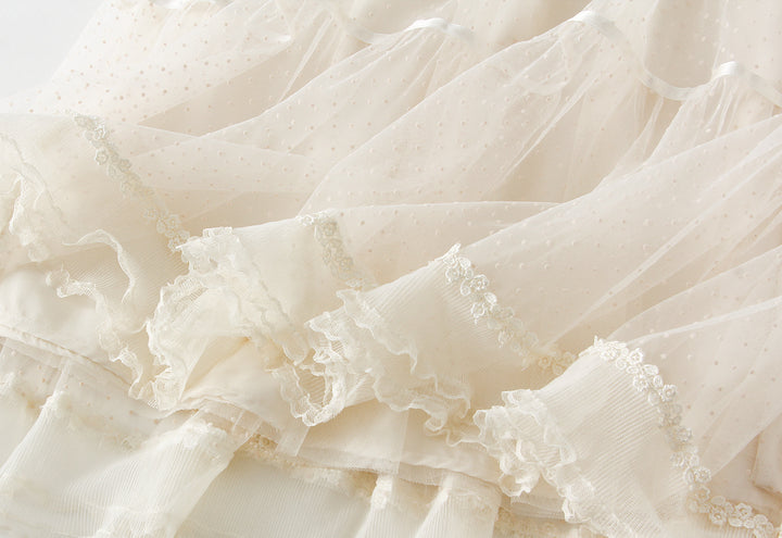 تنورة ميدي من التول المنقطة متعددة الطبقات مع حافة من الدانتيل – إليورا