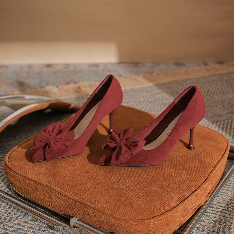 pointed-toe pumps with oversized bow – ADELLEXU