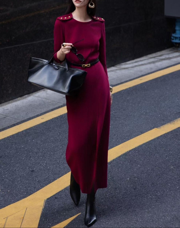 elegant shoulder-button column dress with front slit – NOIR