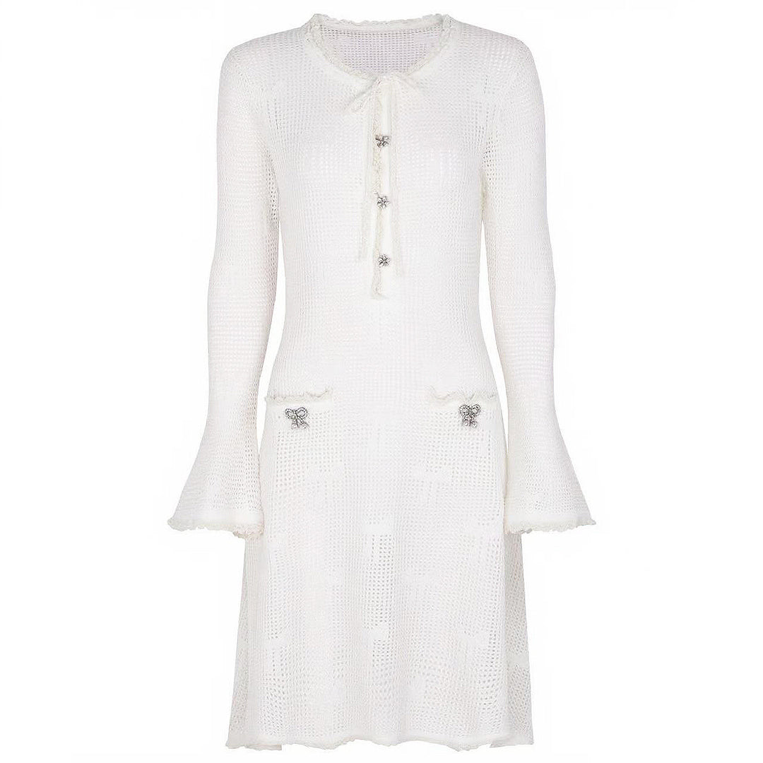 فستان كروشيه بأكمام واسعة وفتحة رقبة على شكل ربطة عنق – سيلينرتا