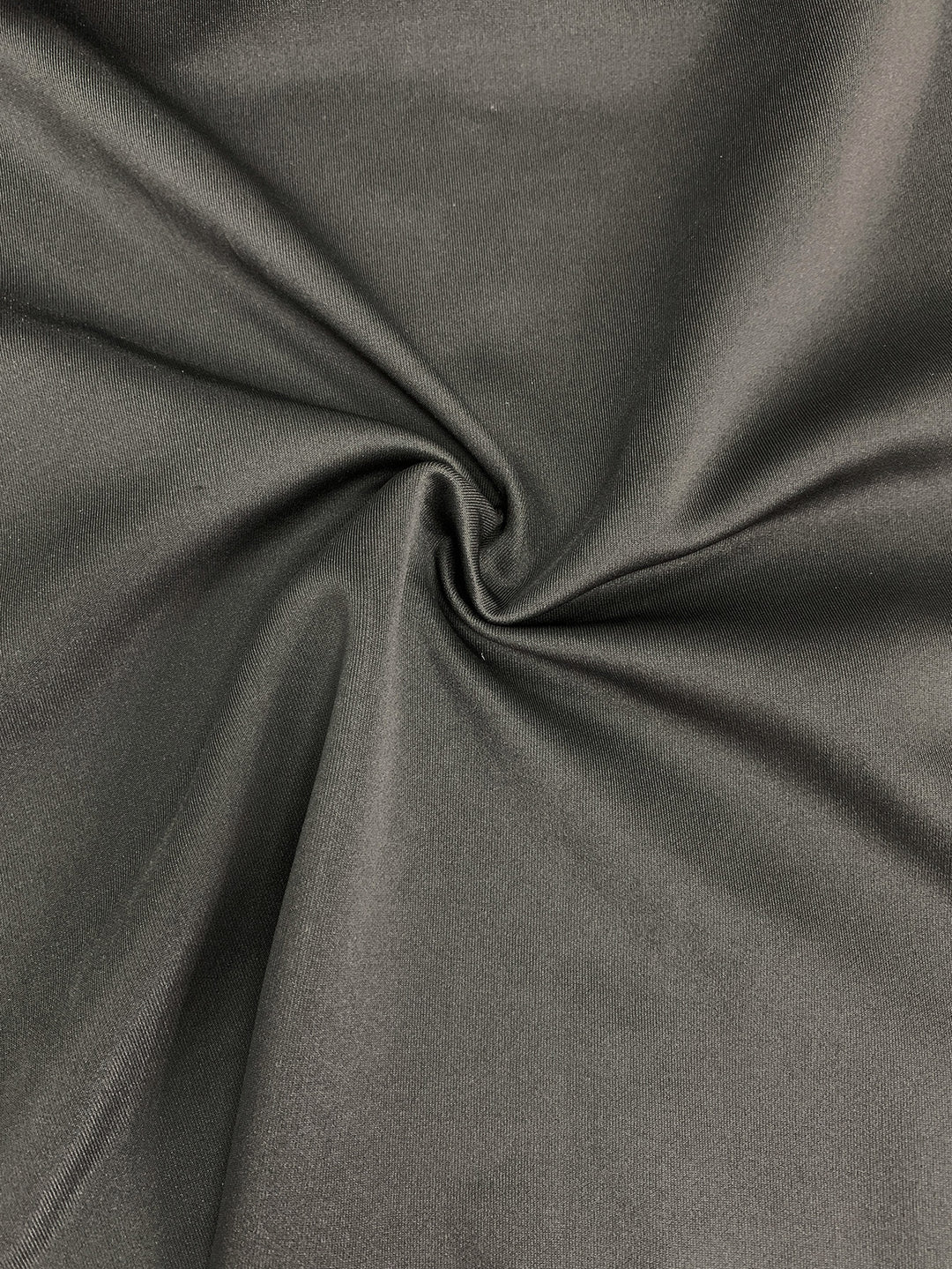 Haut à manches évasées plissées et ensemble jupe longue avec ceinture à la taille – Rosiny 