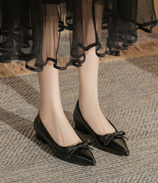 حذاء مسطح مدبب بتفاصيل فيونكة – مايرو