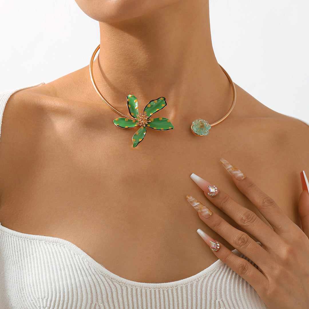 多彩链项链，带有珐琅海洋饰物 - CORALIA 