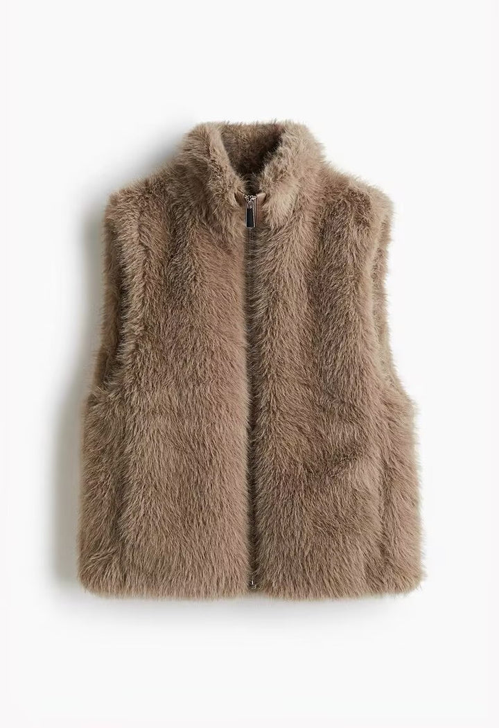 Soft Faux Fur Zip-Up Vest – LUNA