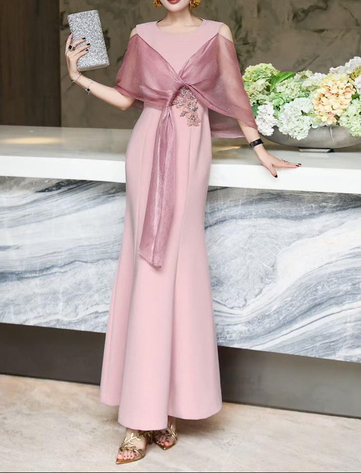 فستان مفتوح من الأمام بكتف مكشوف مع لفافة مزخرفة – روزابيلا