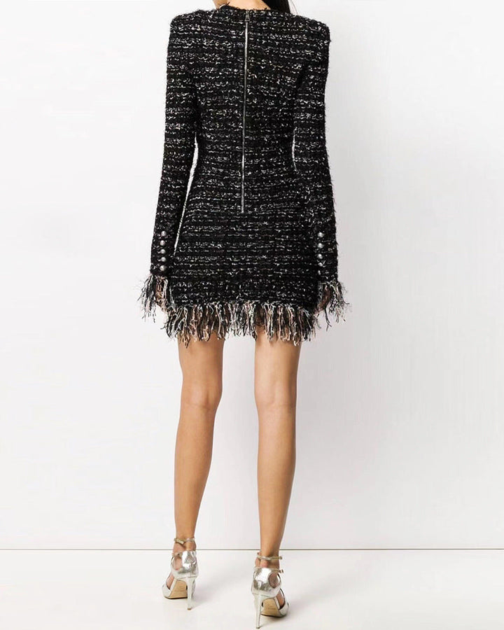 فستان قصير من التويد بأكمام طويلة وحافة مزينة بشراشيب – أديليزو