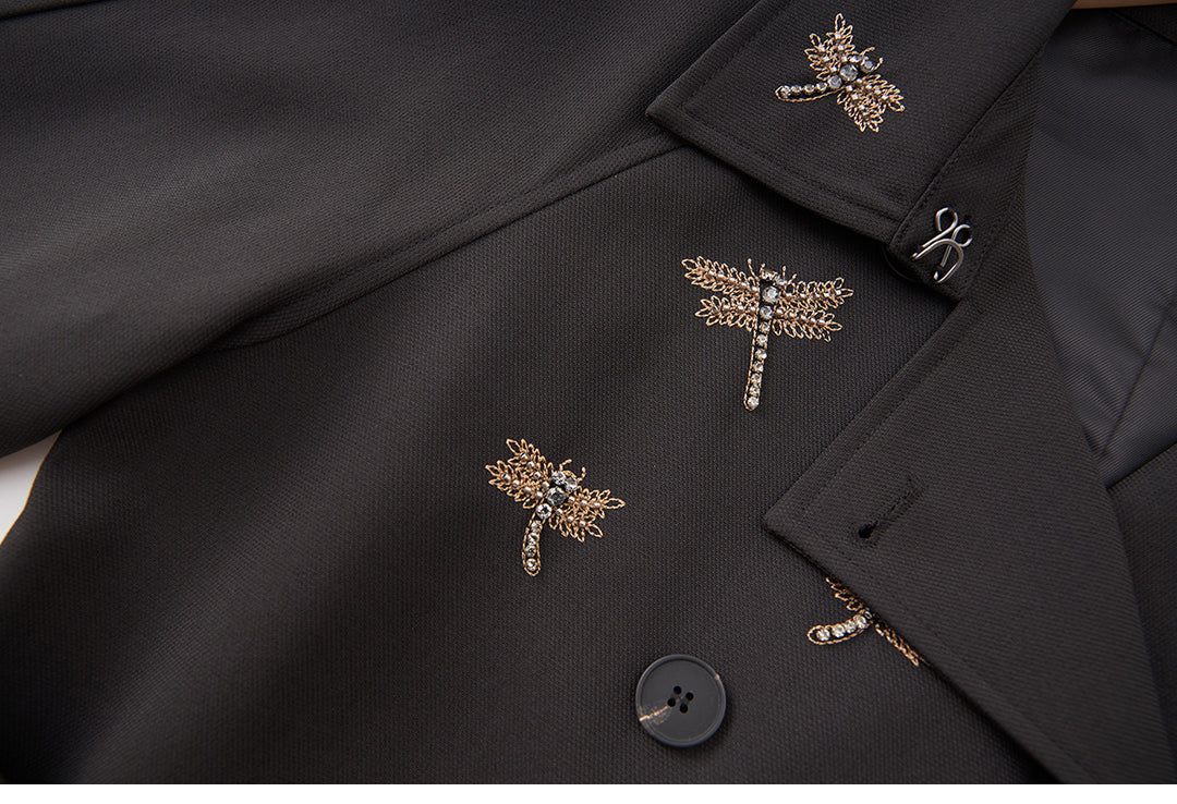 جاكيت مخملي بأزرار أمامية وحافة من الدانتيل الشفاف - صيفي