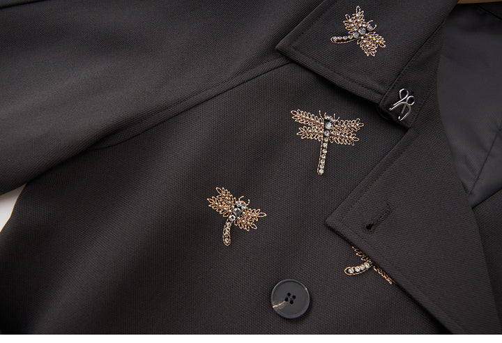 جاكيت مخملي بأزرار أمامية وحافة من الدانتيل الشفاف - صيفي