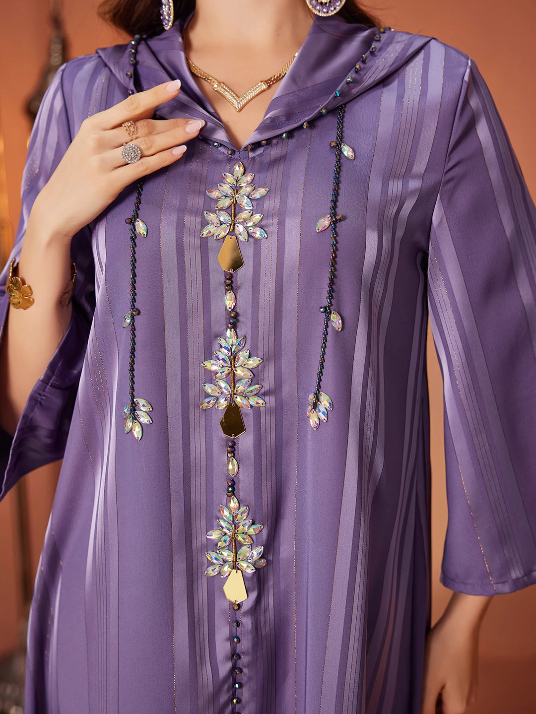 定制喇叭套装，配缎面泡泡袖 - VALENCIA 