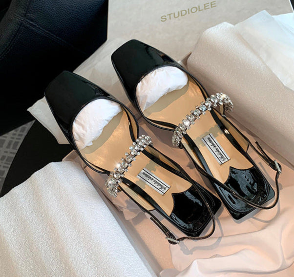 حذاء بكعب مربع مفتوح من الخلف مع حزام كريستالي - ألثياكسي