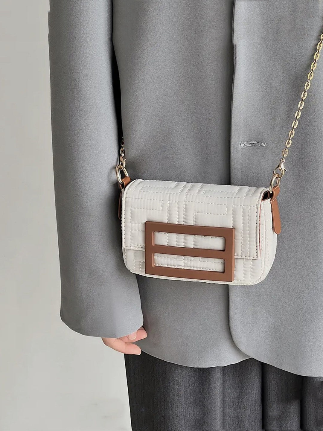 gewebte Rattan-Tragetasche mit doppelten Ledergriffen – LÉONIE 