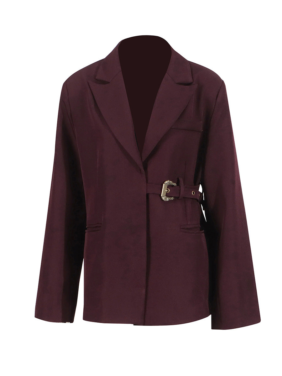 tailored buckle-waist blazer with slim sleeves – MERLOT