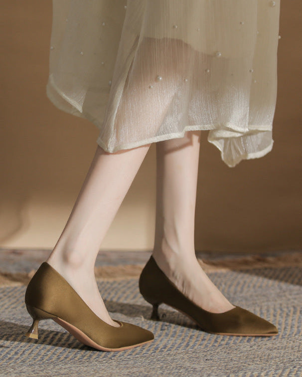 pointed-toe pumps with flared kitten heel – SERENALI