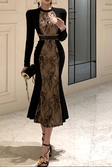 فستان متوسط ​​الطول بأكمام طويلة ولوحة دانتيل وحواف متباينة – سيرينا