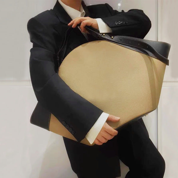 structured oversized tote with curved silhouette – MARENALA