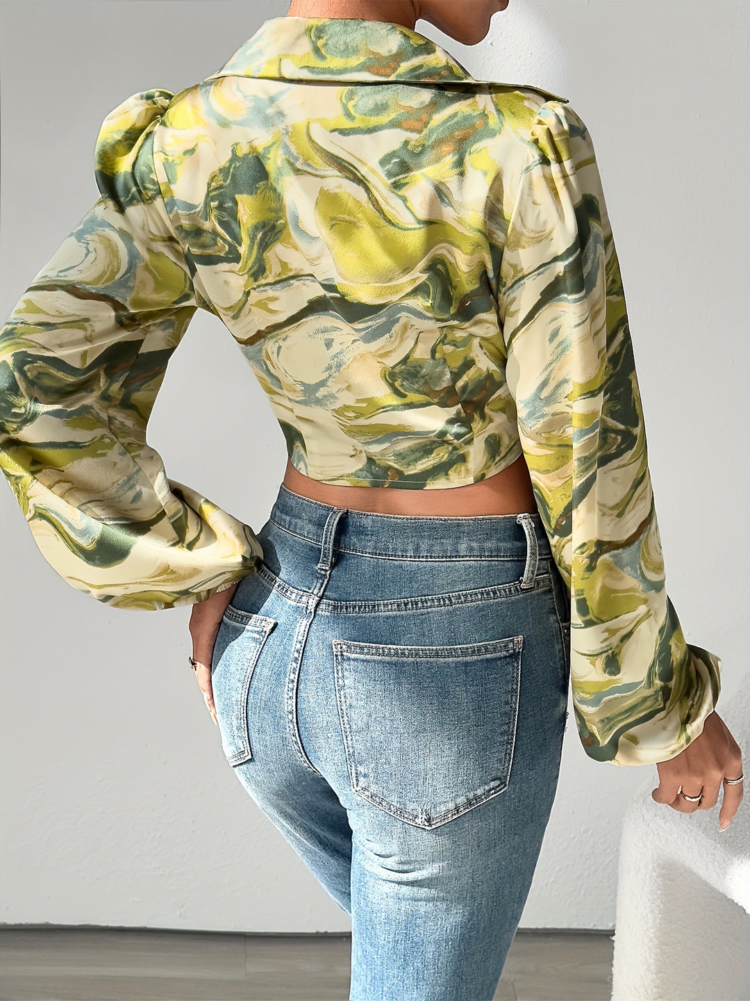 cropped wrap blouse with marbled print – OLIVEA