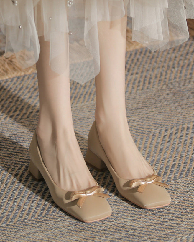 square-toe low block heels with bow detail – ALLEGRATU