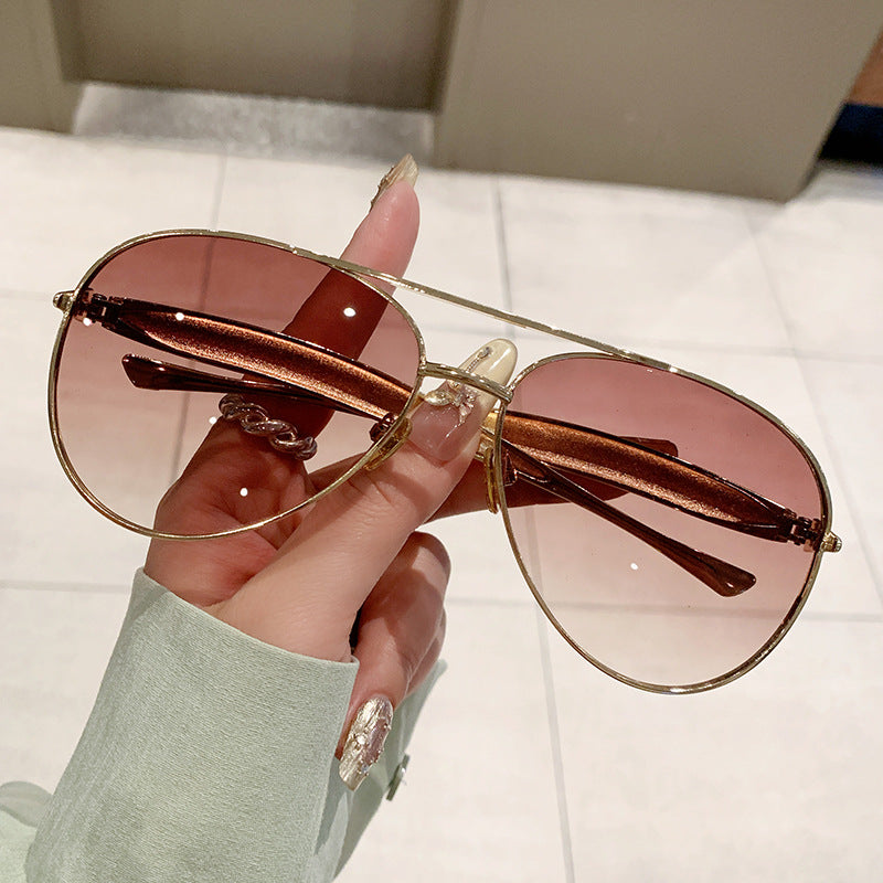 aviator sunglasses with gold metal frame - NOVAQRU