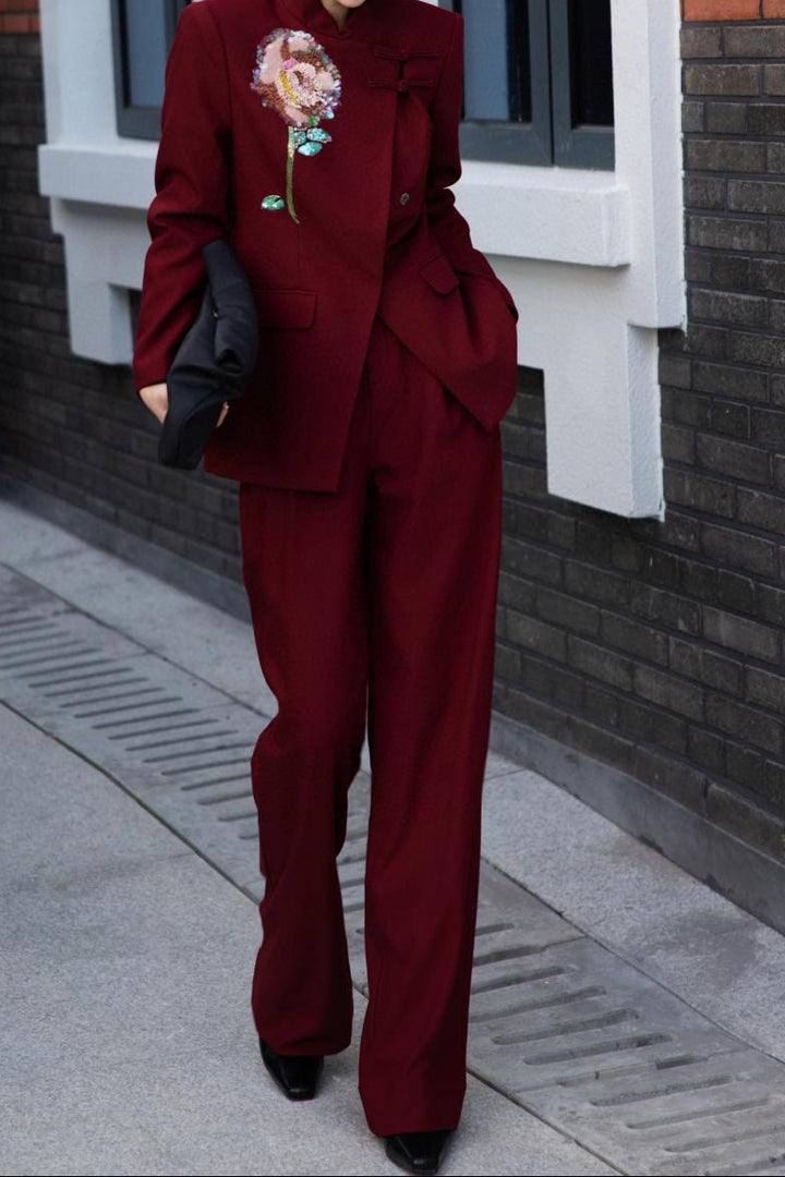 سترة سوداء مصممة بتطريز زهور بالترتر – أرليت