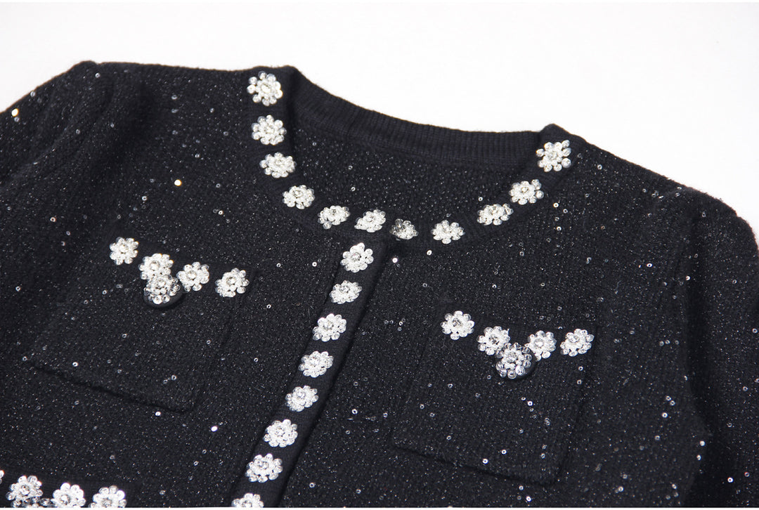 جاكيت تويد قصير مزين بالكريستال – دايسيلو