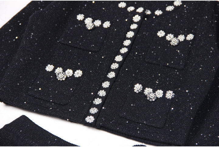 جاكيت تويد قصير مزين بالكريستال – دايسيلو