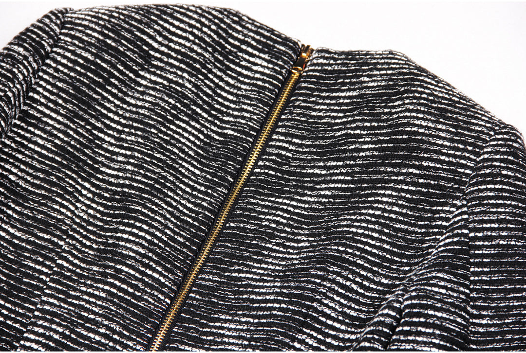 فستان قصير من التويد بأكمام طويلة وحافة مزينة بشراشيب – أديليزو