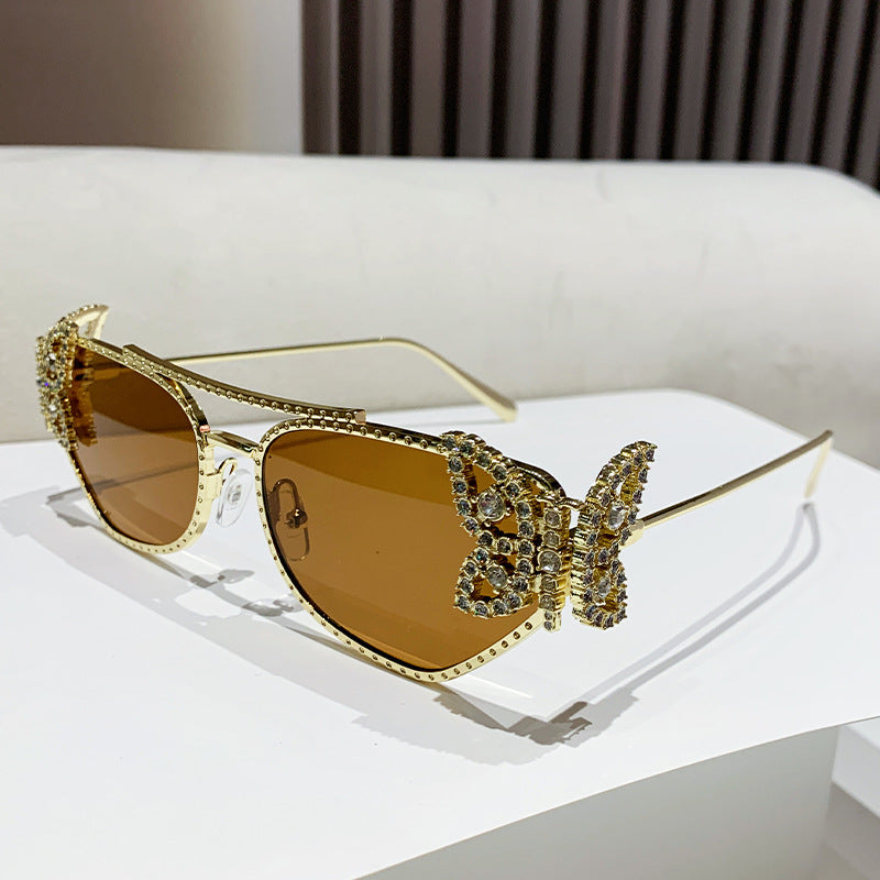 双层纹理圈式耳环，带有雕刻细节 – Akoma 