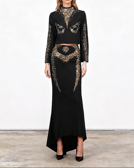 طقم مكون من بلوزة قصيرة مزينة بياقة عالية وتنورة بتصميم حورية البحر - أولوندا