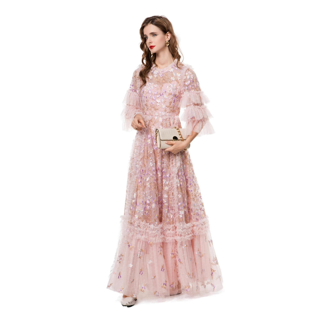 فستان من التول متعدد الطبقات مع تطريز زهور الترتر – أورورا