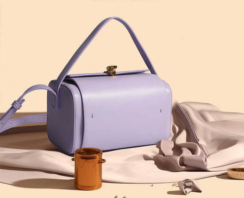 geweven rieten draagtas met dubbele leren handvatten – LÉONIE 