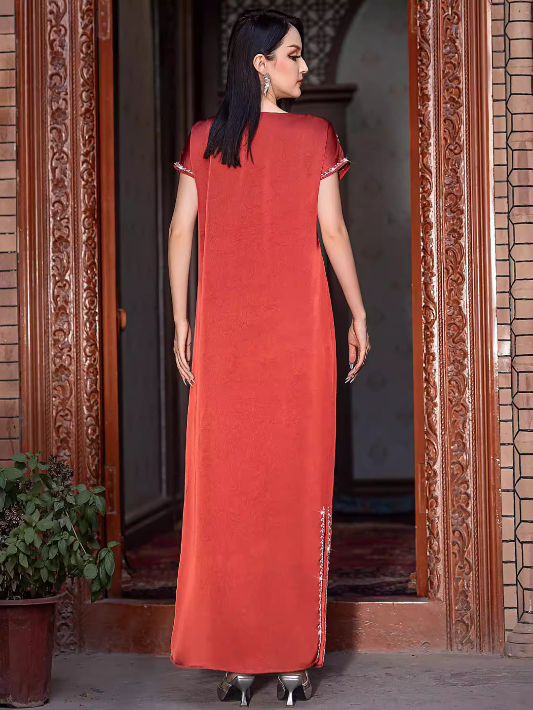 Short-Sleeve Minimalist Maxi Dress – LYRA