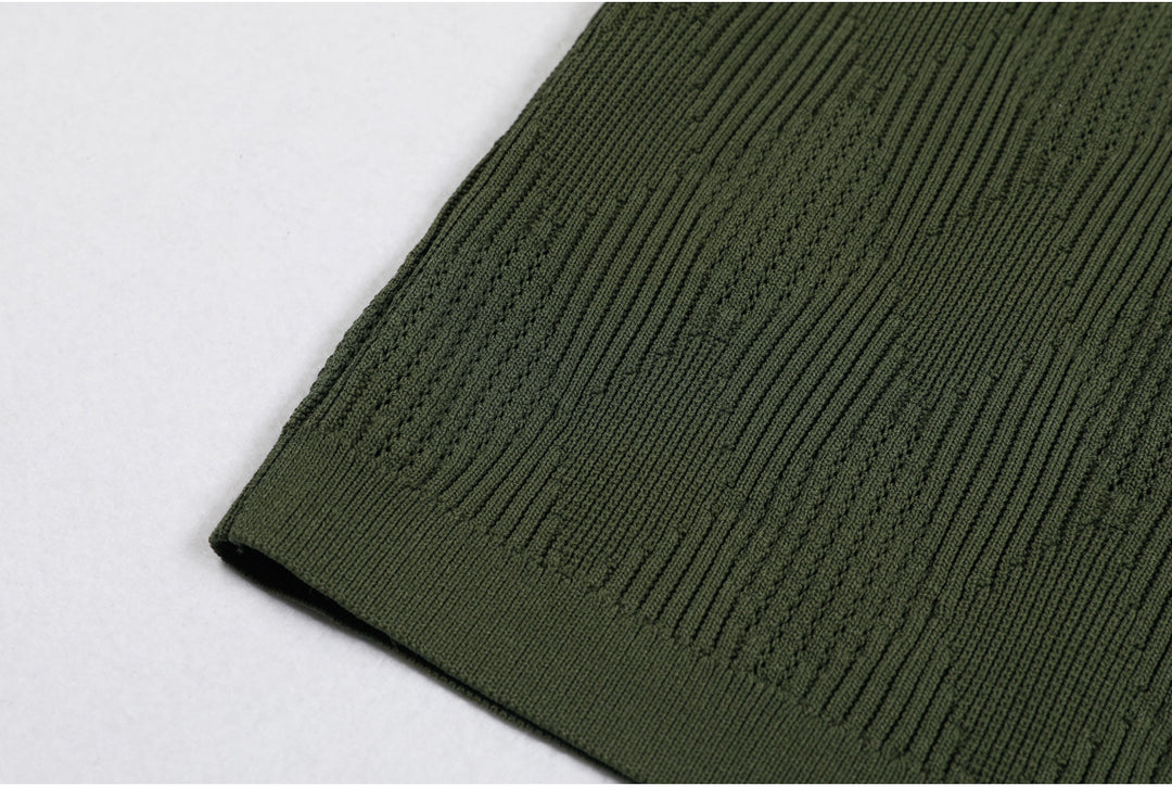 فستان متوسط ​​الطول محبوك بأكمام قصيرة وأزرار ذهبية – أورارلي