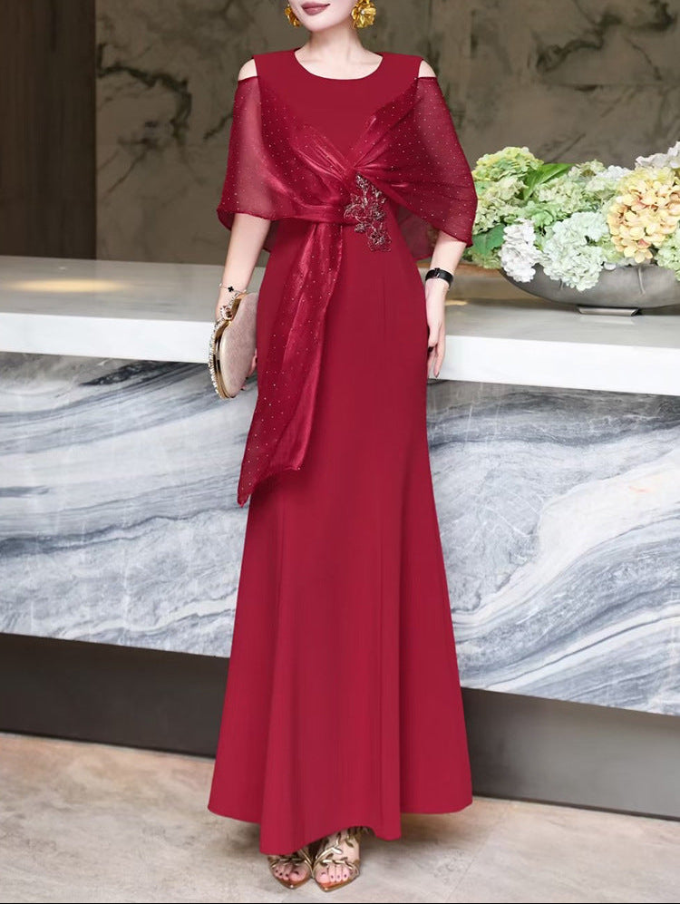 فستان مفتوح من الأمام بكتف مكشوف مع لفافة مزخرفة – روزابيلا