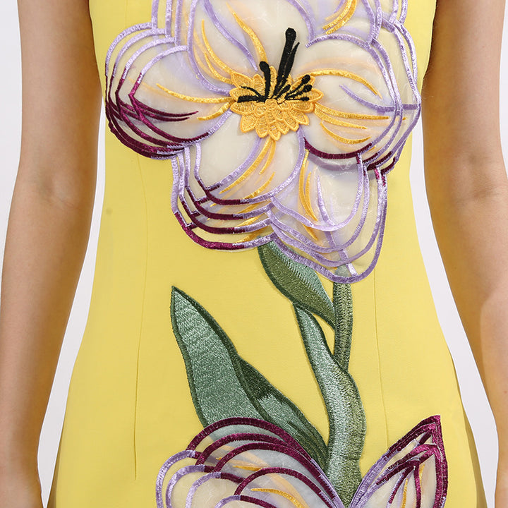 فستان ماكسي عمودي بدون حمالات بتطريزات زهرية - آيريس