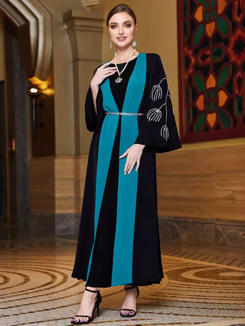 op maat gemaakte flare-pak met satijnen pofmouwen – VALENCIA 