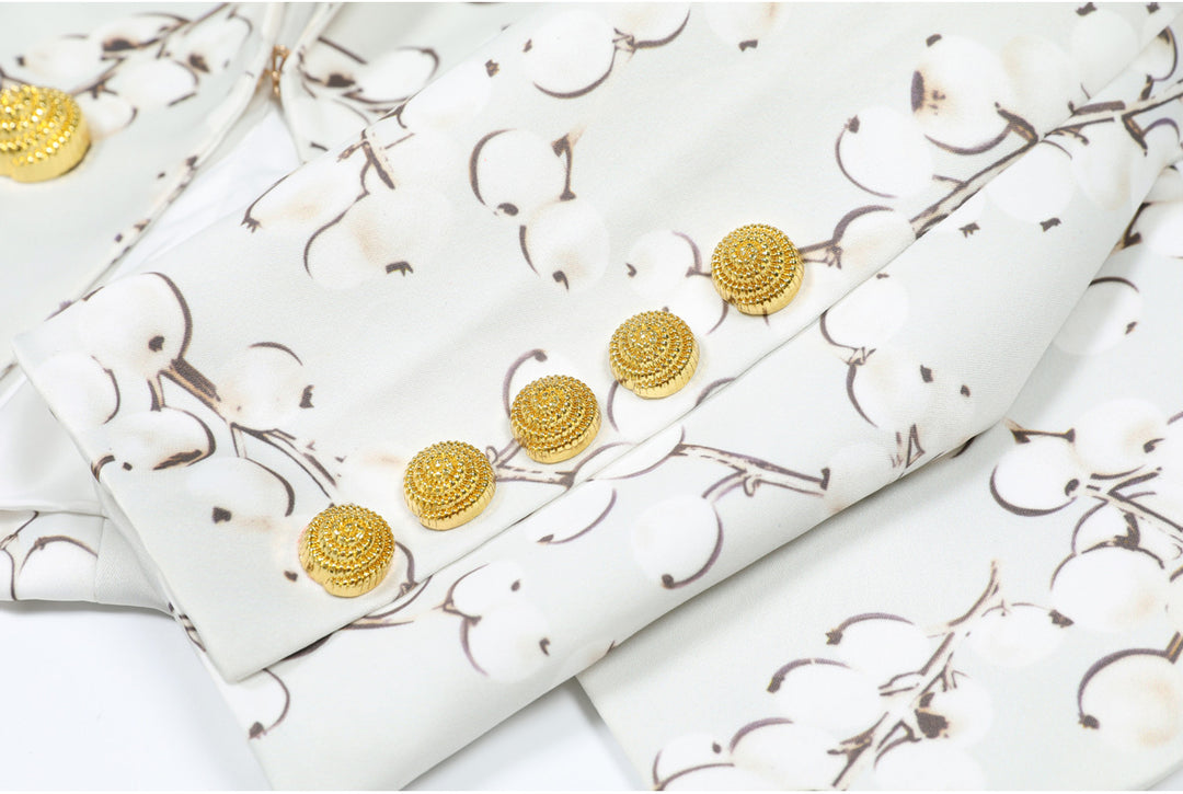 بليزر ساتان مزهر بأزرار ذهبية – سيرافينا