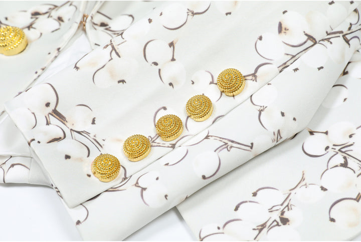 بليزر ساتان مزهر بأزرار ذهبية – سيرافينا