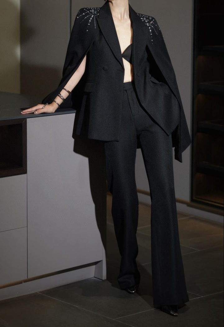 طقم بدلة مصممة بكتف مكشوف - فيرا