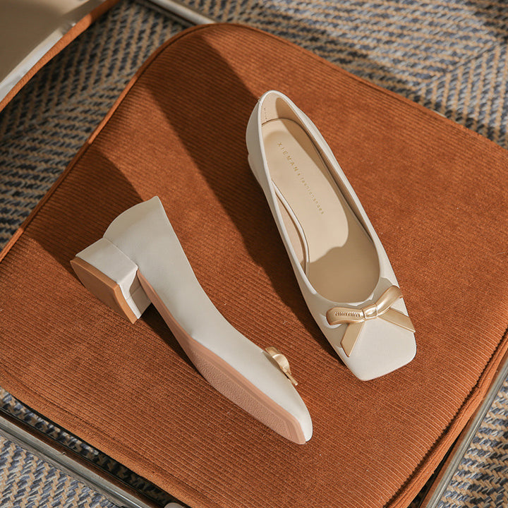 square-toe low block heels with bow detail – ALLEGRATU