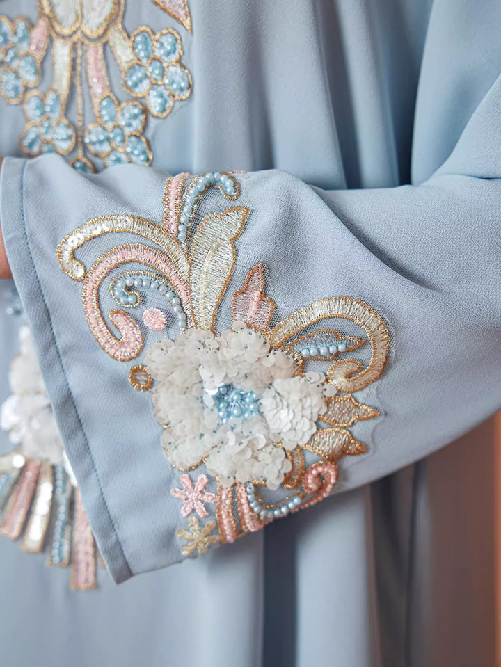 op maat gemaakte flare-pak met satijnen pofmouwen – VALENCIA 