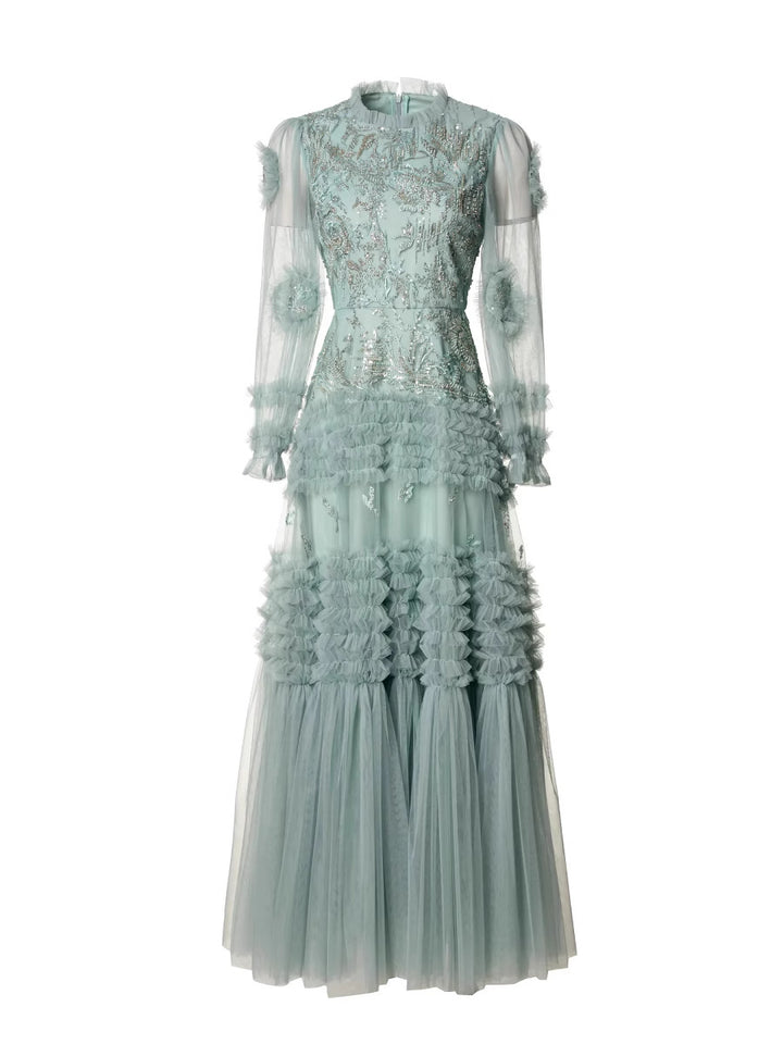 فستان من التول المطرز بتفاصيل الكشكشة المتعددة الطبقات – سيلستيا